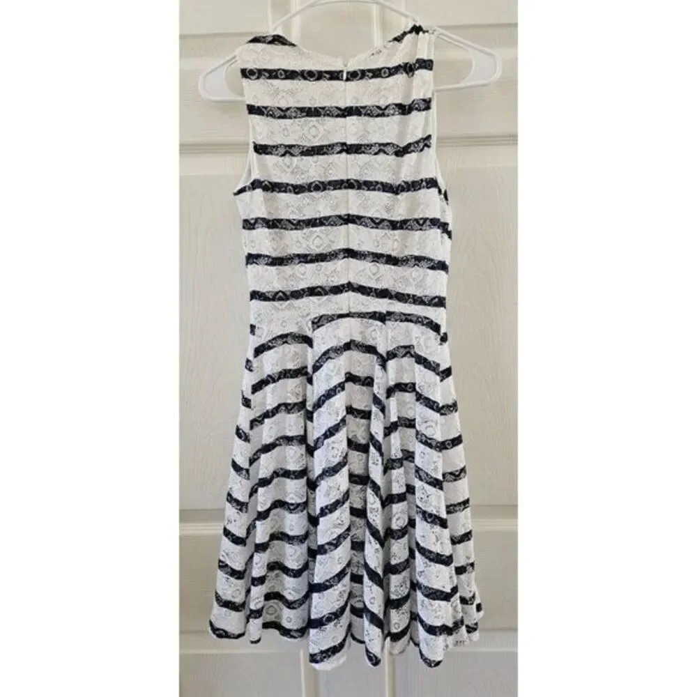 Maison Jules Womans Blue White Floral Lace‎ Mini Fit & Flare Dress Zip Lined XS - Picture 3 of 6